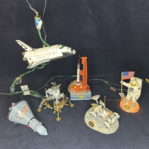 Space program Six Vintage Hallmark Ornaments. Lights and Lights and Sound - Picture 3 of 10